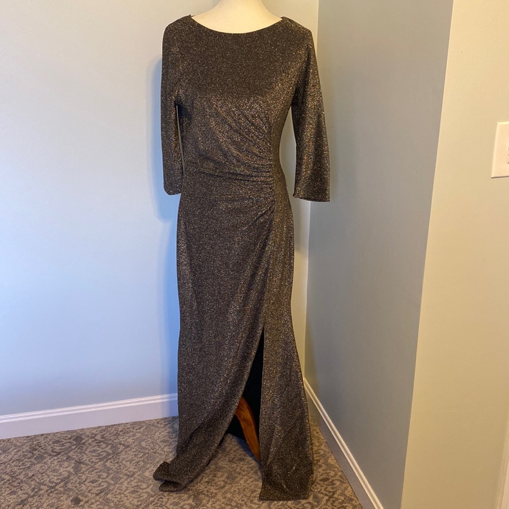 SNLY gold glimmer gown. Super comfortable with a lot of stretch. 3/4 sleeves.